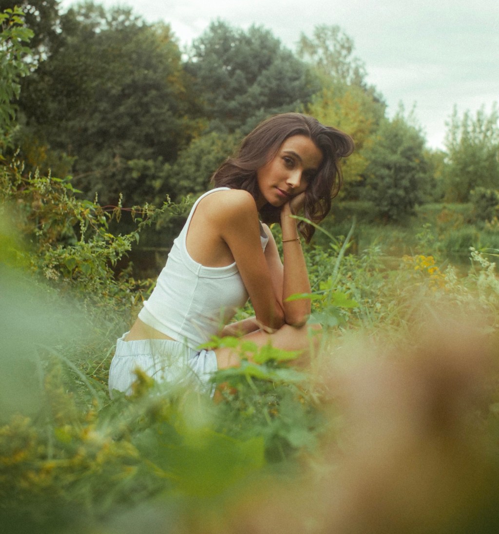 Carla Fernandes z romantycznym singlem „Więcej”! O zakochaniu nigdy&nbsp;dość