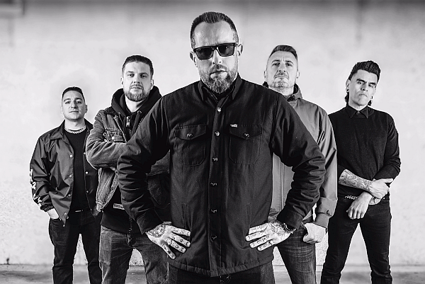 BOOZE & GLORY zapowiada album “Whiskey Tango&nbsp;Foxtrot”