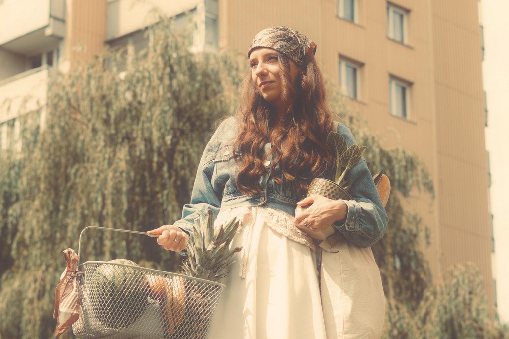 „Chodzę Po Mieście” od Agi Laury to głos emocji w miejskim&nbsp;hałasie