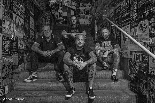 Szczecińskie The Analogs wydało urodzinowy album “Życie To Jest&nbsp;Gra”